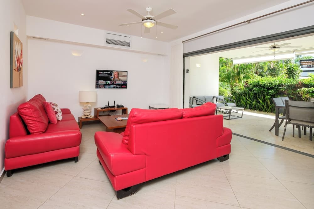 Aligio Aparthotel Beachfront photo 6