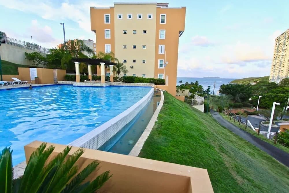 608 Ocean & Marina Views 3 Bed 2 Bath