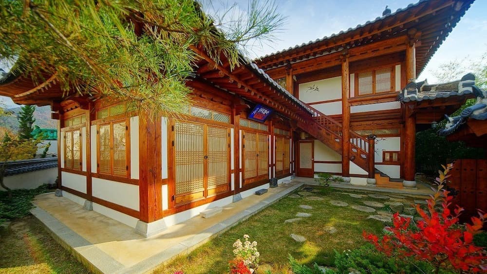 Jeonju Gwigeoraesa Hanok Stay