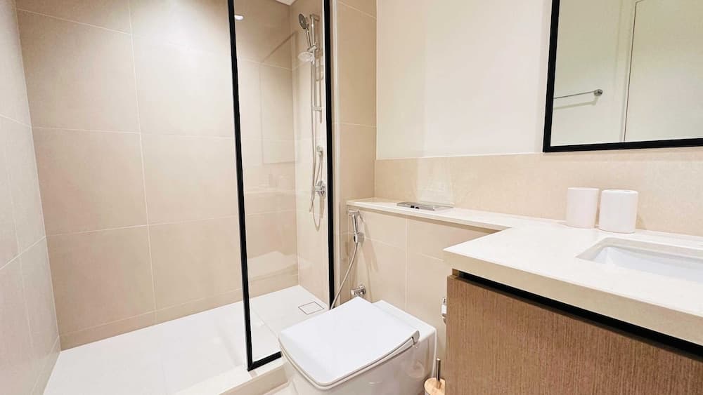 OYO HOME 1350 Premium 1-bed Apt Burj Crown photo 2