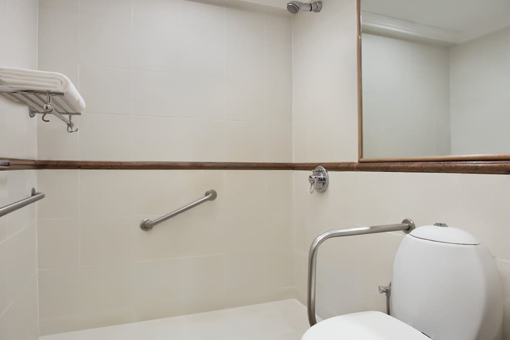 Le Meridien Kochi photo 9
