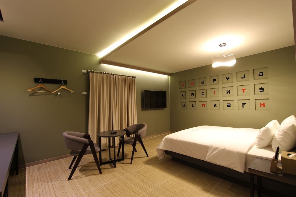 hotel room