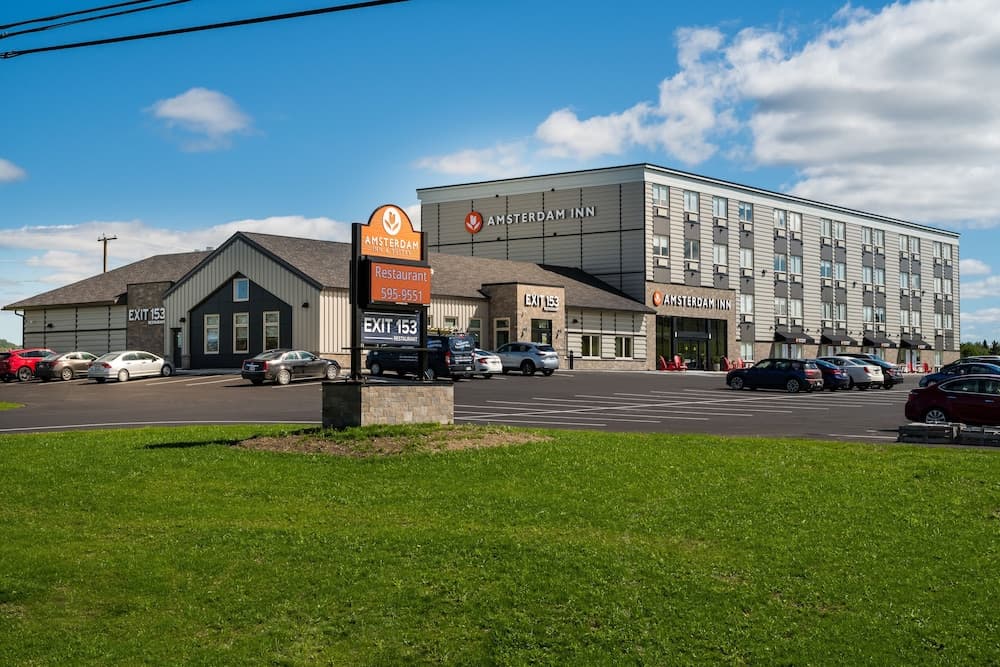 Amsterdam Inn & Suites, an Ascend Collection Hotel