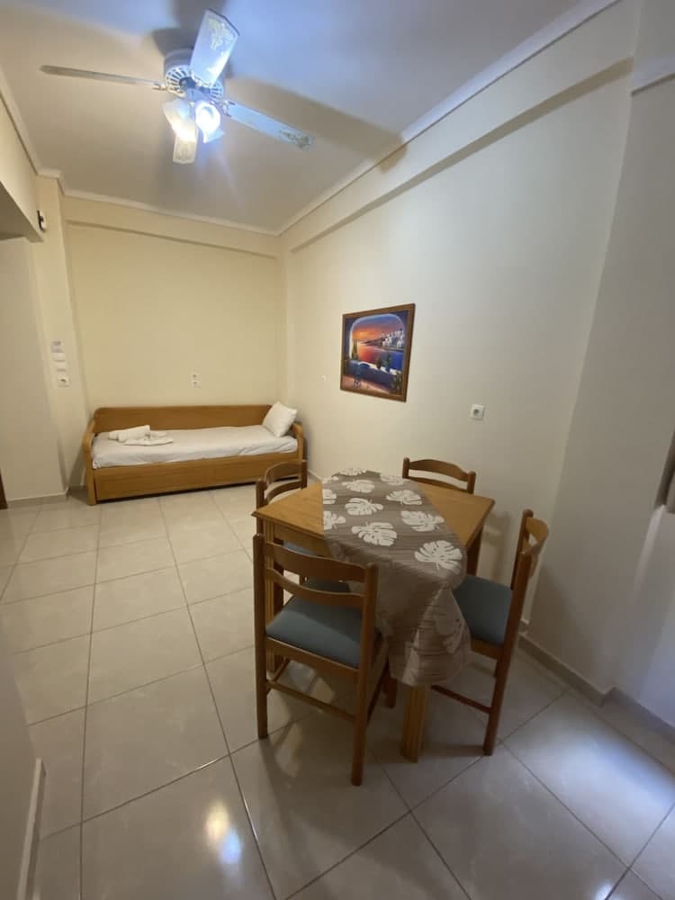 Paradise Hotel photo 3