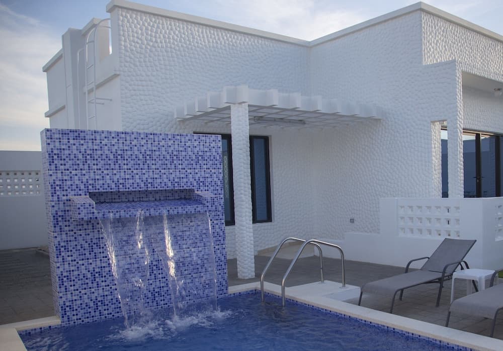 The Pool Villa - Tanuf