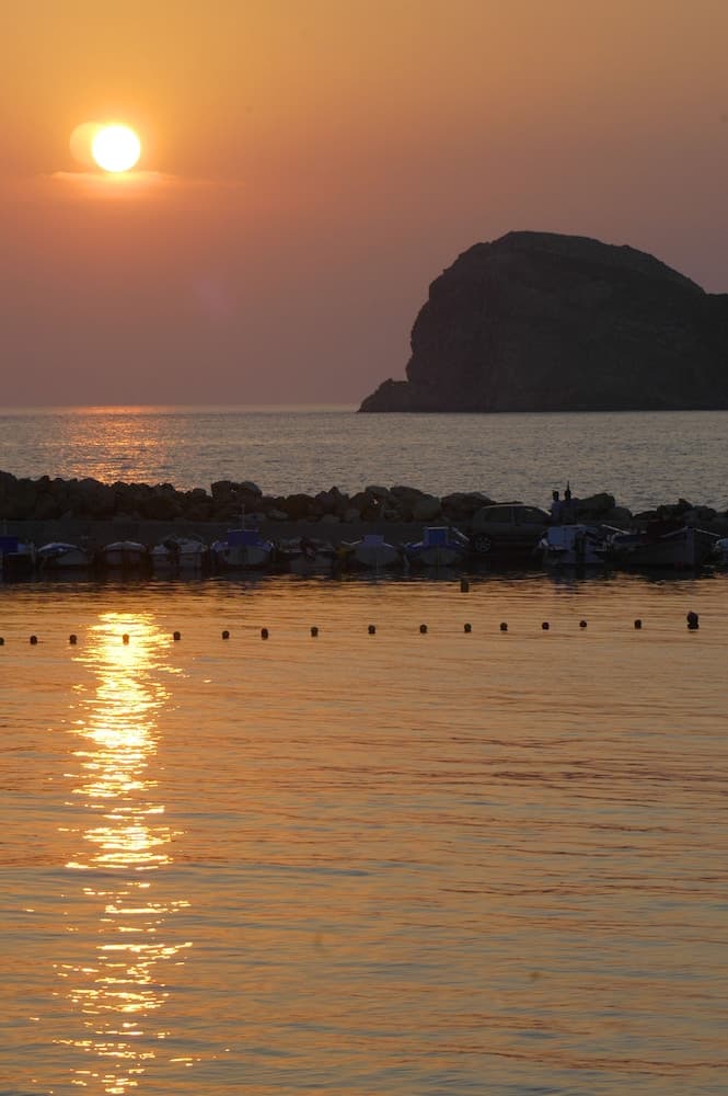 Dolphin Bay Seaside Resort & Suites photo 4