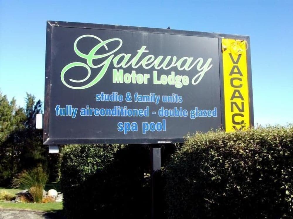 Gateway Motor Lodge photo 8
