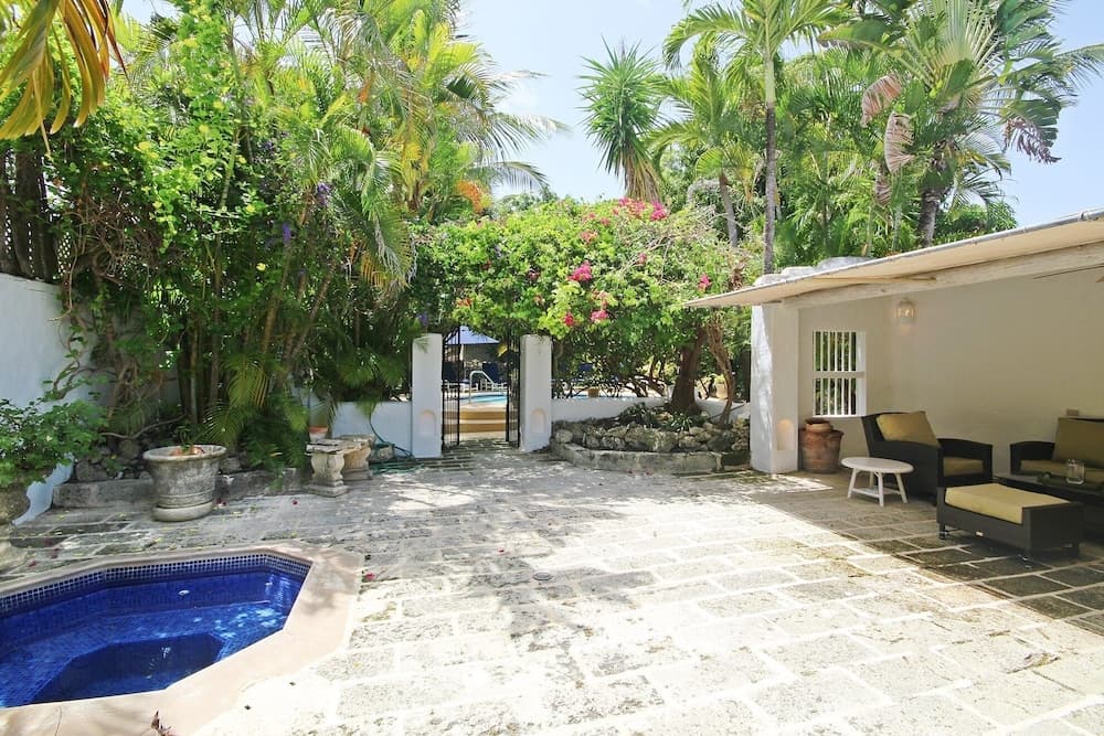 Poolside Paradise Near Beach - Pavilion Villa by Bluescape photo 4