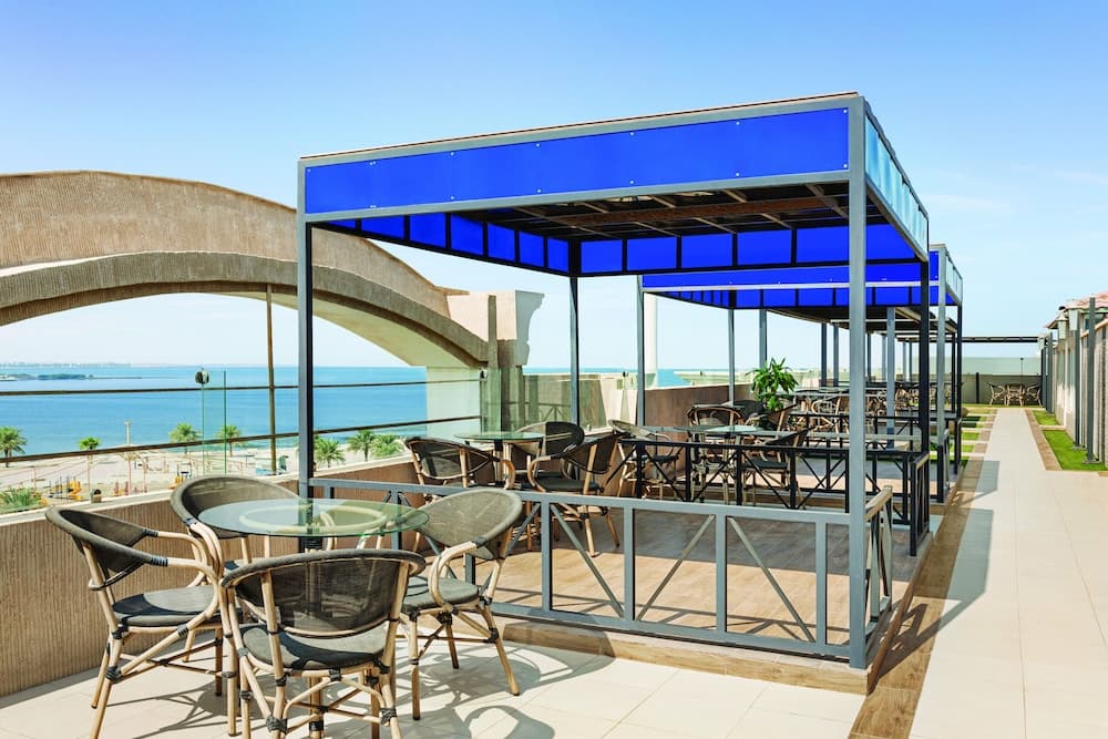 Howard Johnson by Wyndham Dammam photo 8
