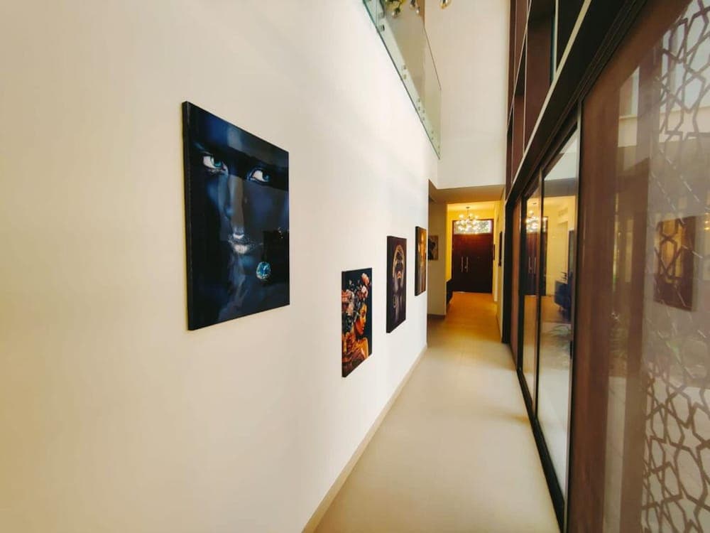 Villa-Bay photo 2