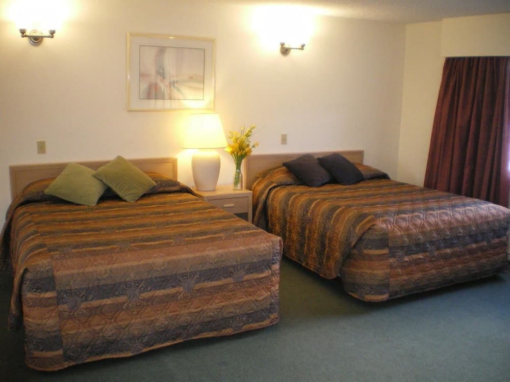 Campbell River Lodge by Riverside photo 7