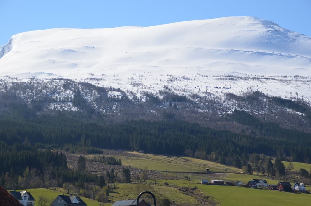Innvik Fjordhotel - Misjonheimen photo 2