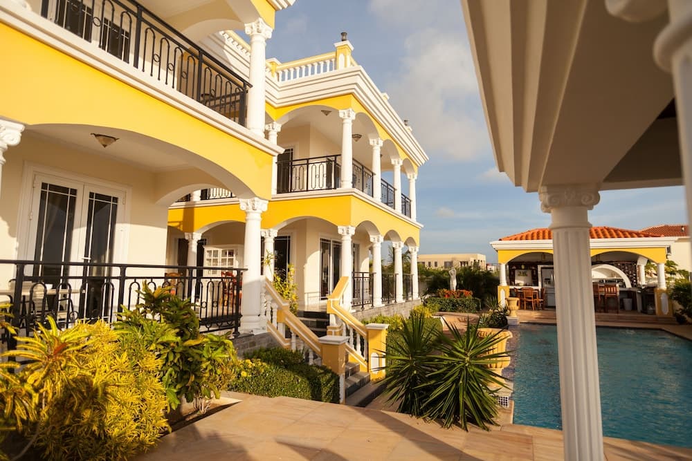 Villa with Spectacular Sea View