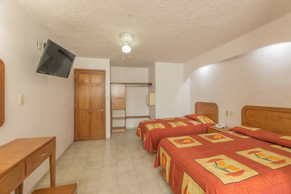 Suites Poliforum Inn photo 9