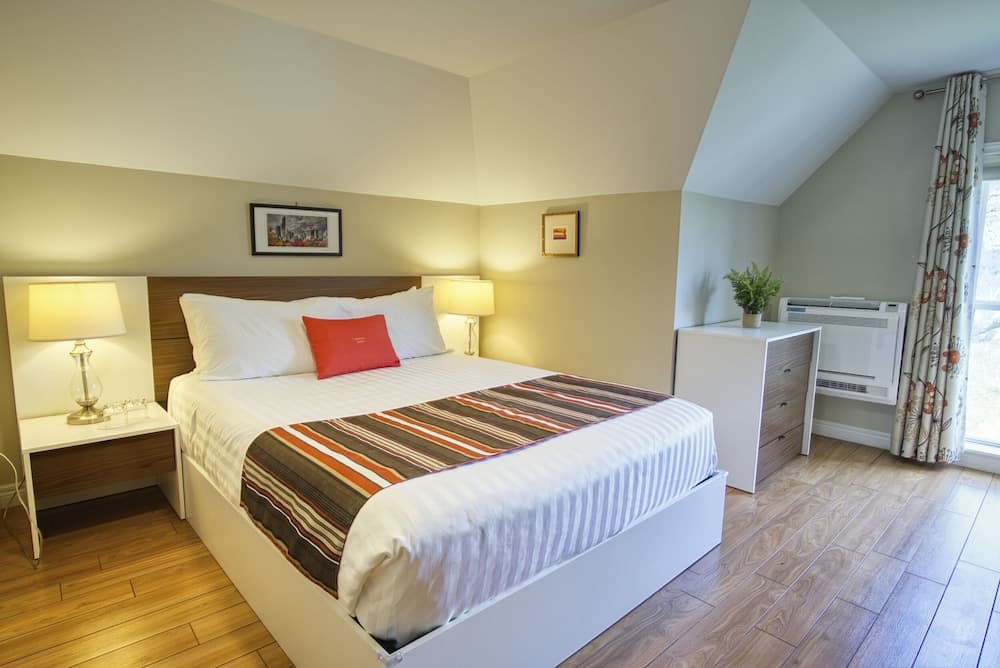 Shamrock Suites photo 9