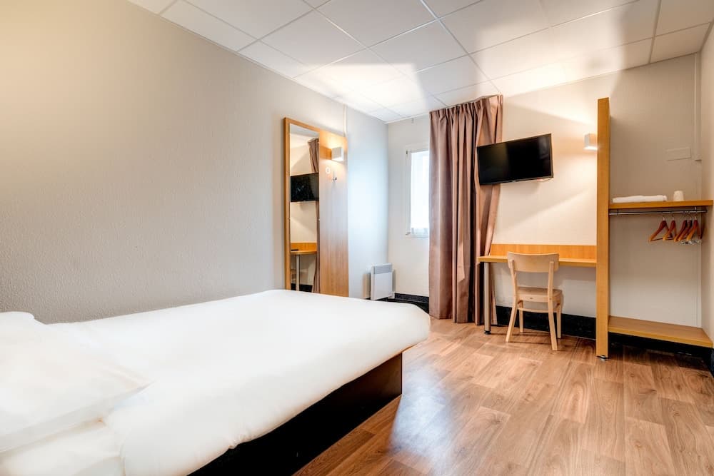 B&B HOTEL Orly Rungis Aéroport photo 8