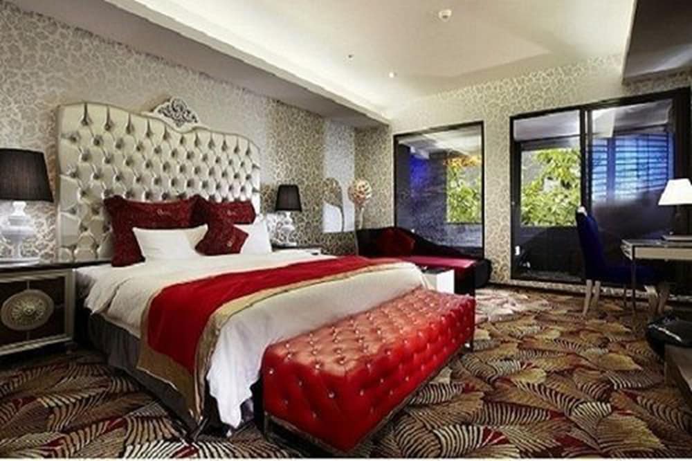 Golden Hotspring Hotel photo 2