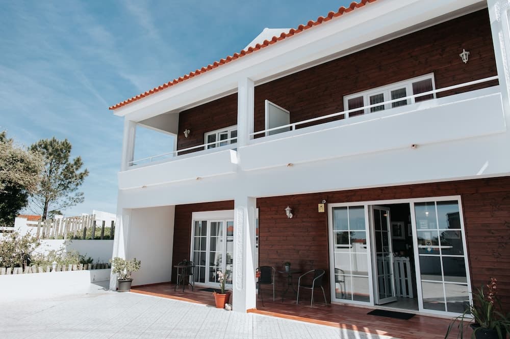 O House Ericeira Hills