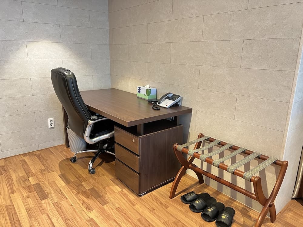 Hotel International photo 5