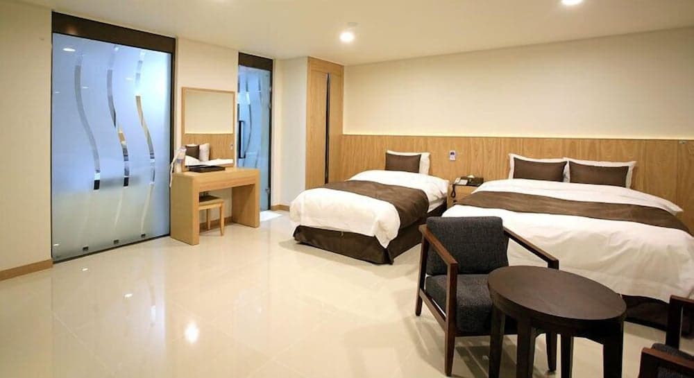 K Tourist Hotel photo 3