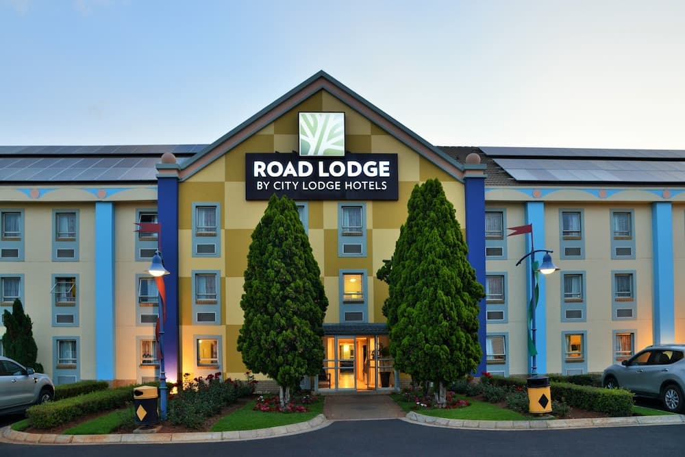 Road Lodge Carnival City