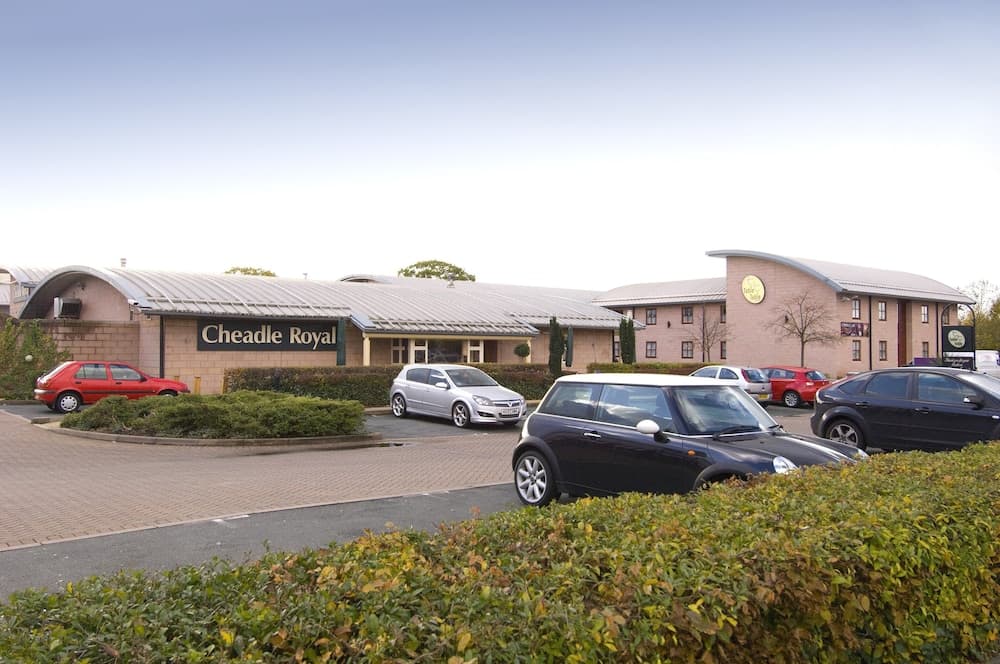 Premier Inn Manchester - Cheadle photo 9