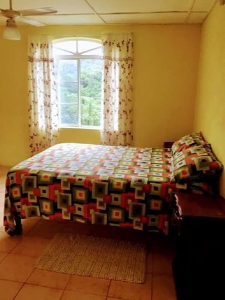 The blue Lagoon Hostel & Private Rooms photo 3