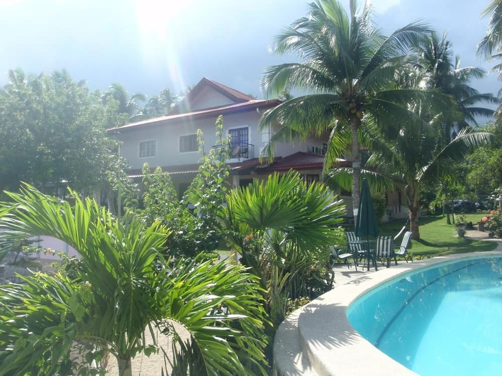 Las Flores Country & Beachside Hotel photo 8