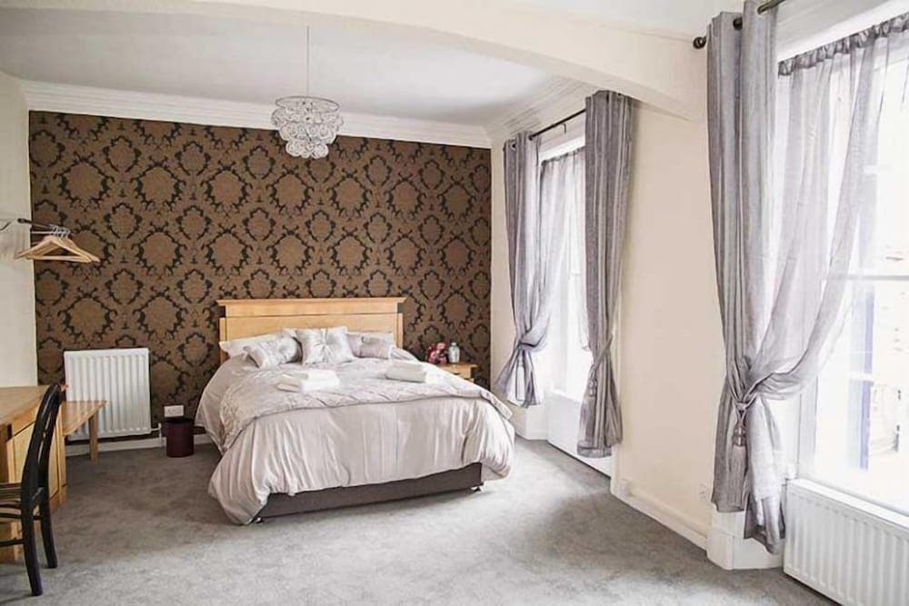 Royal Hotel Angus photo 5