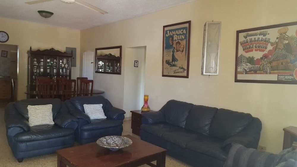 Ocho Rios Almond Tree Villas photo 3