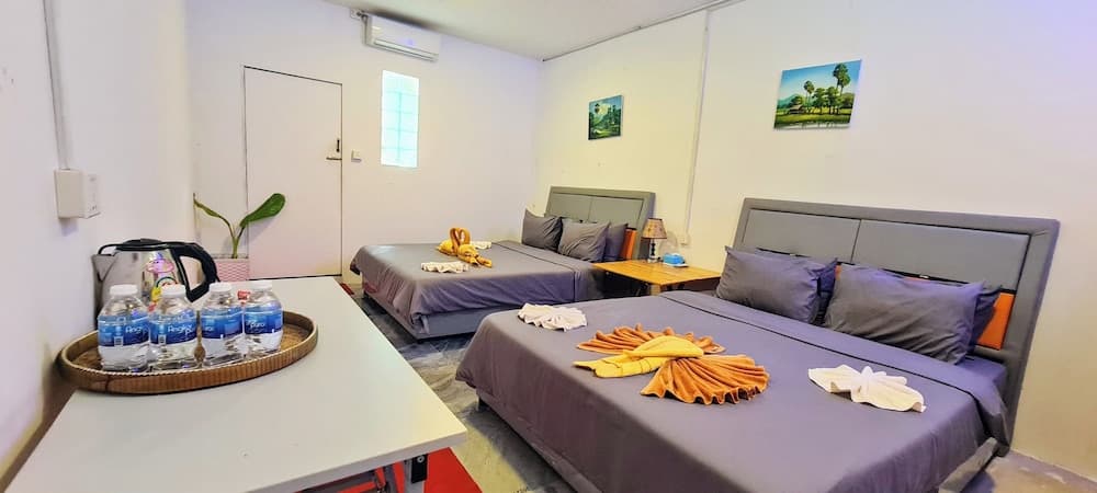 Koh Rong Beach Hostel and Bungalow photo 8