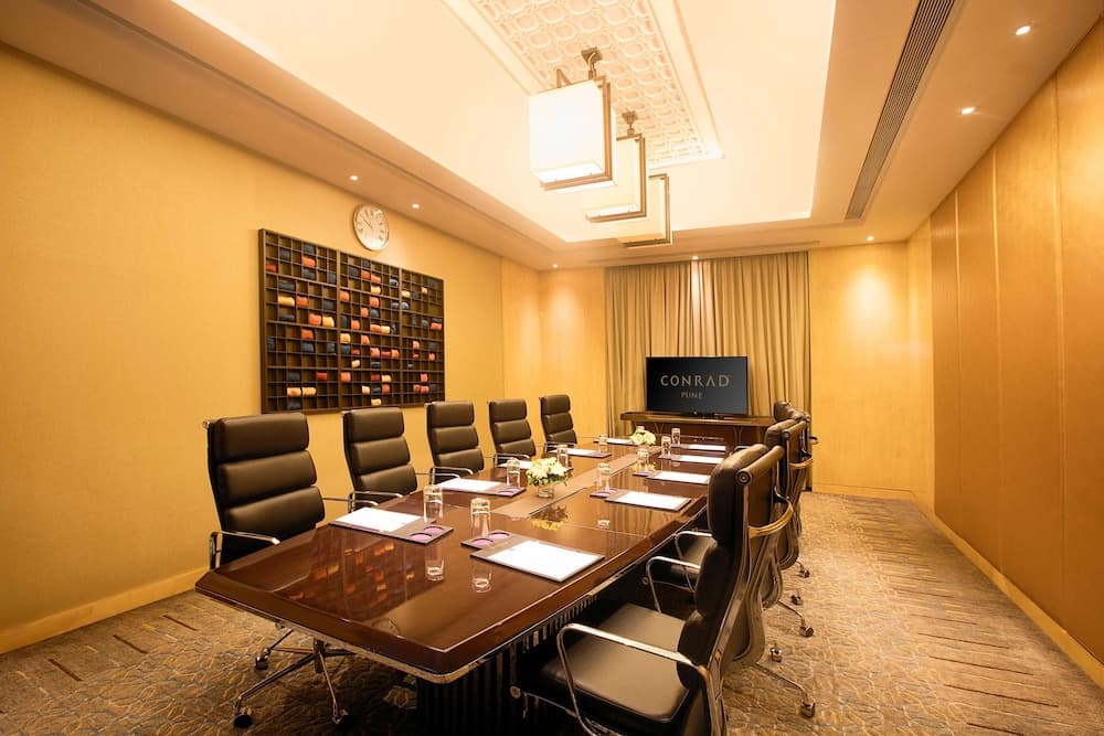 Conrad Pune by Hilton photo 4