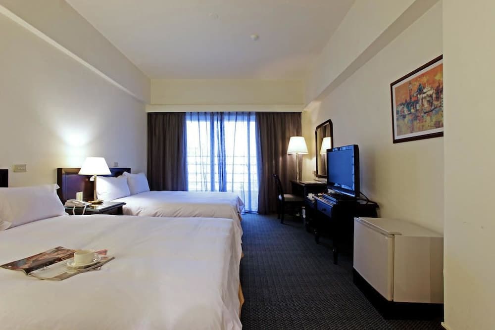 Metro Hotel - Howard Group photo 2