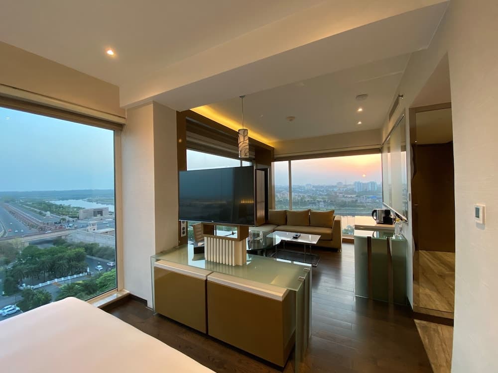 Renaissance Lucknow Hotel photo 9