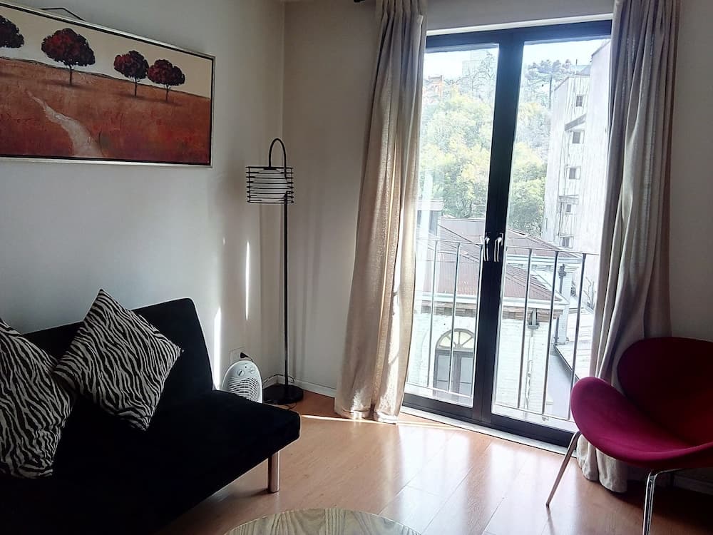 Rukaza Lastarria photo 2