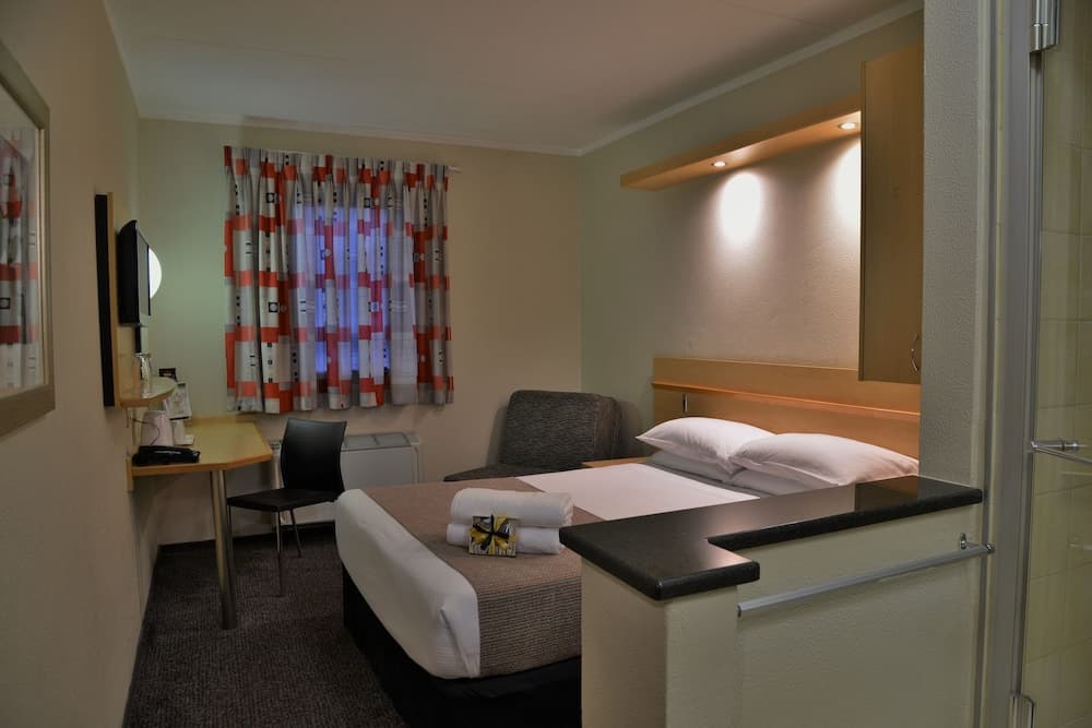 Road Lodge Carnival City photo 8