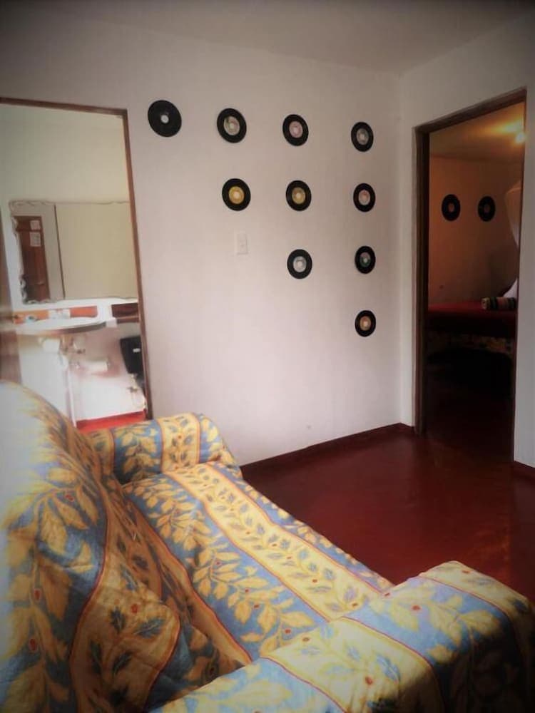 La Familia Guesthouse photo 5