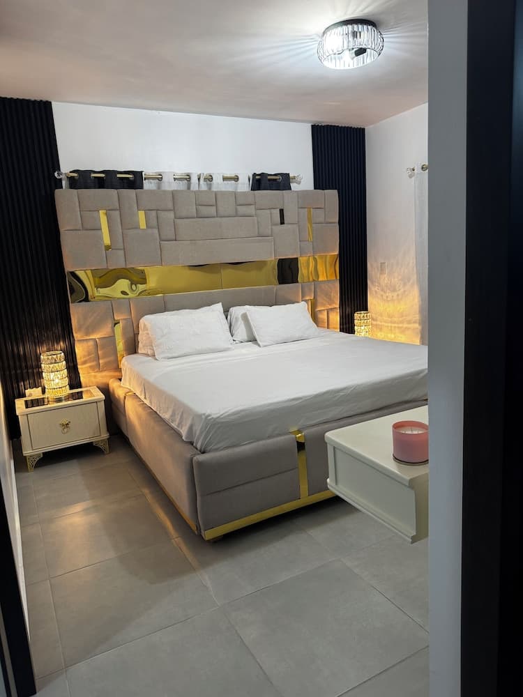 Beautiful  luxury apartment photo 3