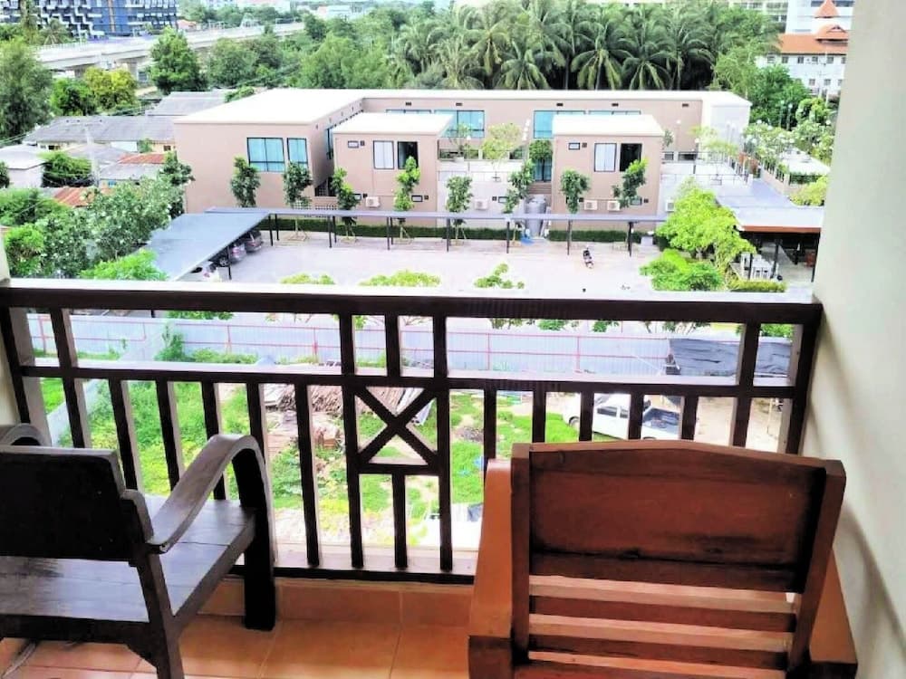 Narawan Hotel photo 2