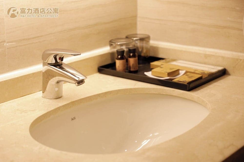 R&F Hotel and Apartment photo 7