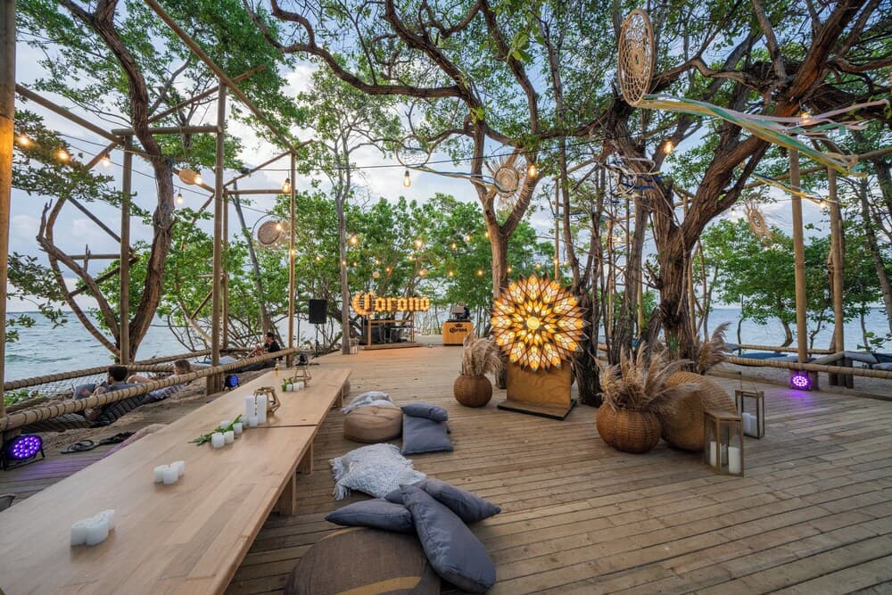 Isla Corona photo 7