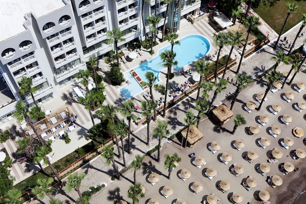 Quadas Hotel - Adults Only photo 5