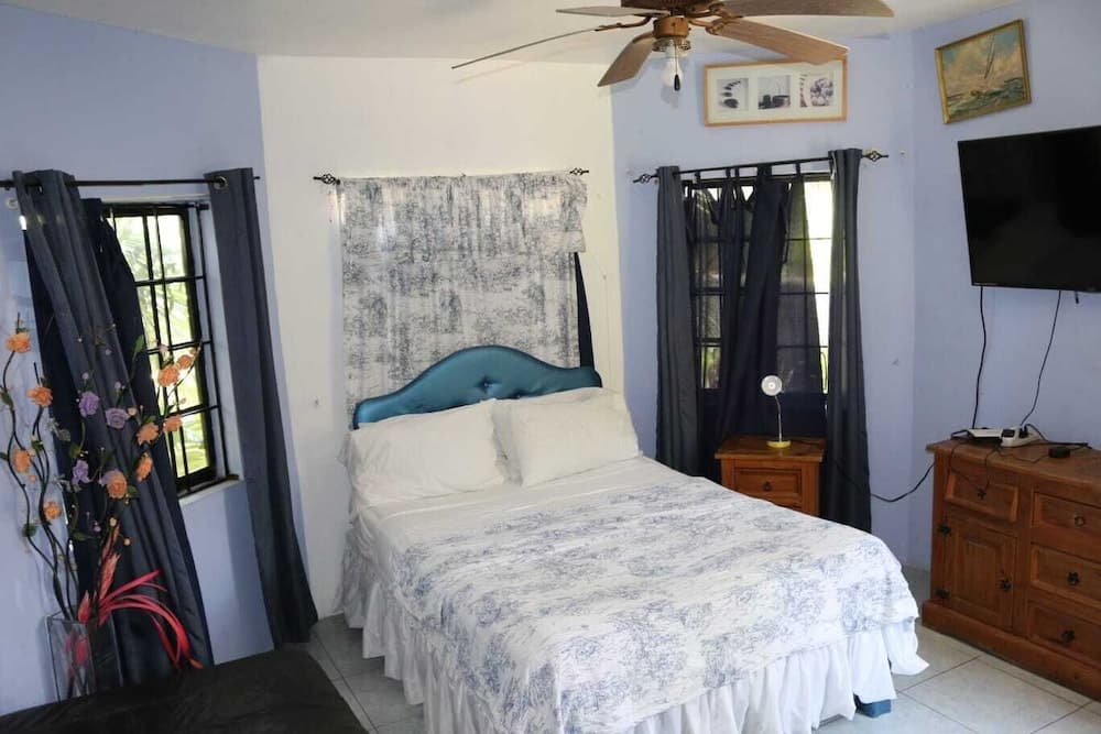 Little Savoy Guest House photo 2