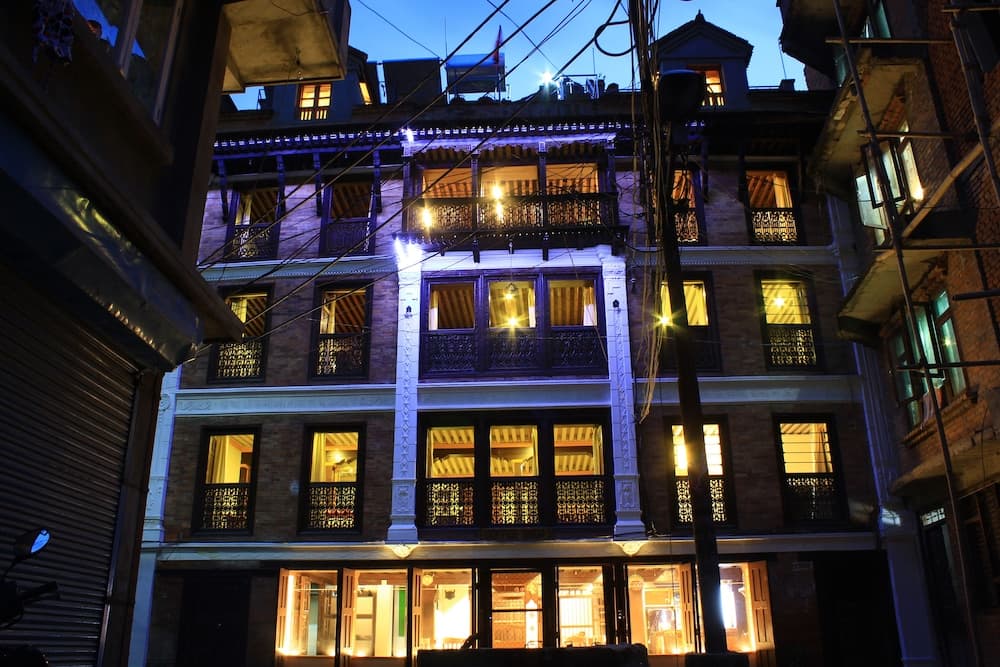 Hiranya Guest House