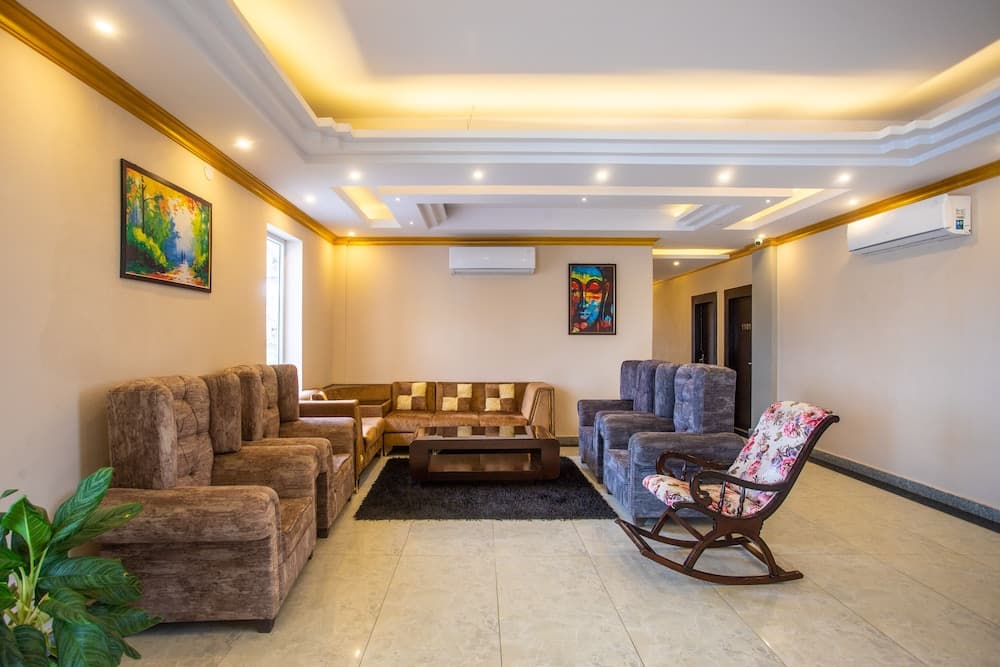 Hotel Mahamaya Crown