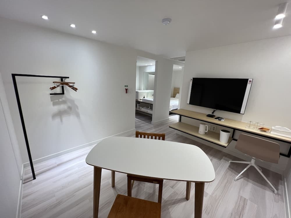 world house photo 2