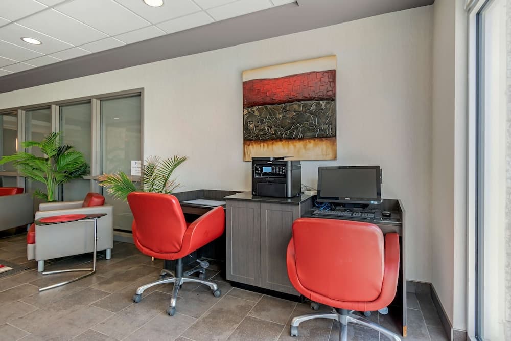 Best Western Plus Eastgate Inn & Suites photo 3