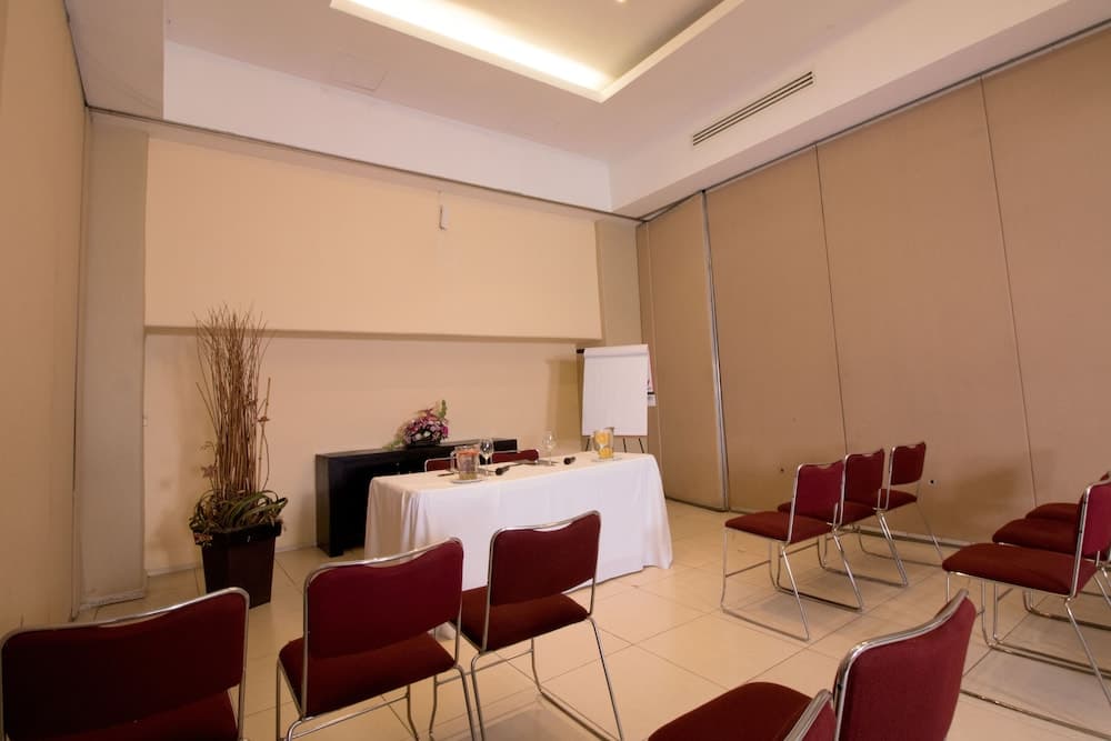 meeting & event spaces