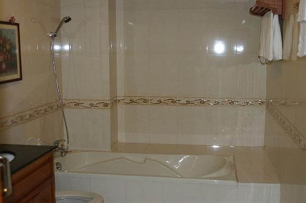 Nokor Lucky Serviced Apartments photo 4