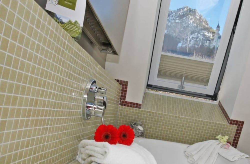 Villa Ludwig Suite Hotel & Chalet photo 4